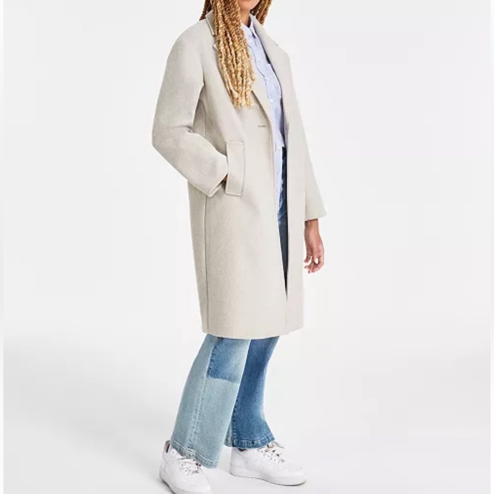 Junior’s Long Single Breasted Walker Oatmeal Coat . XXL